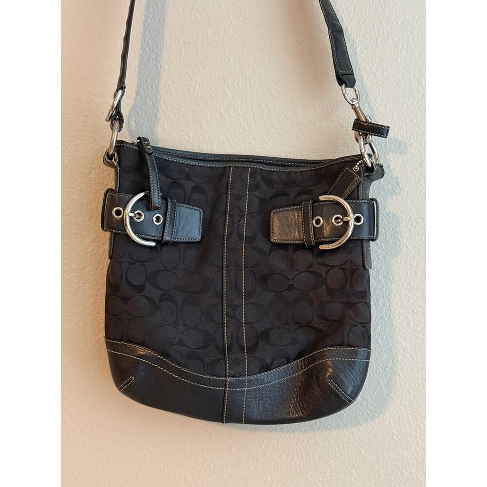 VTG Y2K COACH Soho Slim Duffle Shoulder Bag Buckle Black Signature Jacquard 3574 - Picture 4 of 8
